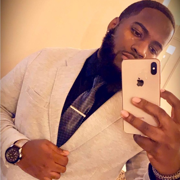 Meet your Posher, Chris - Picture 2 of 2